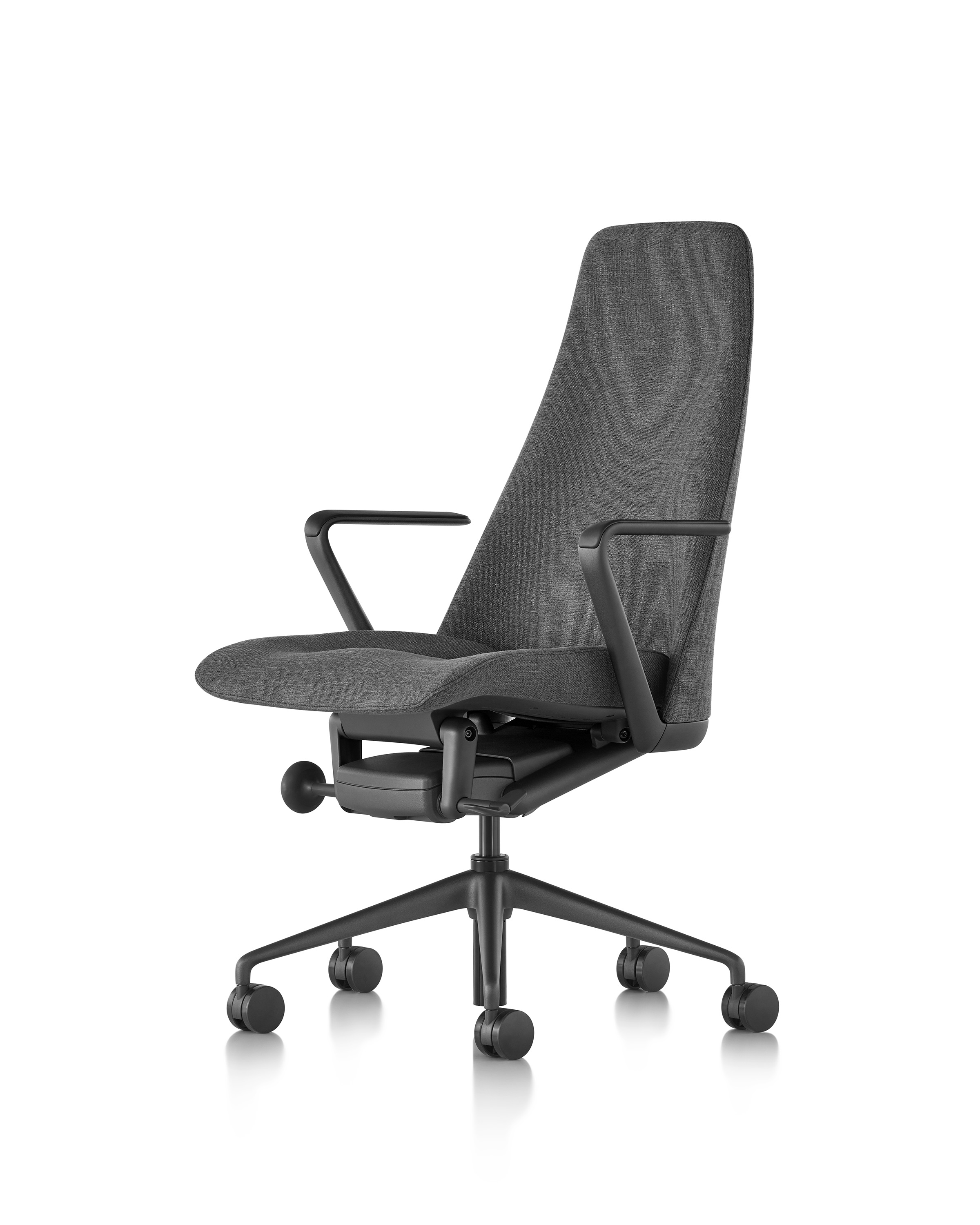 办公椅|现代真皮中班椅|办公家具|华体（中国）家具|锥形大班椅